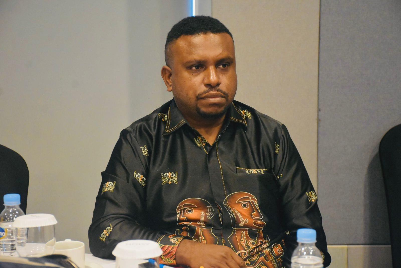 Ketua Fraksi PDIP Kabupaten Sorong Desak BPKAD Data Ulang Kendaraan Operasional