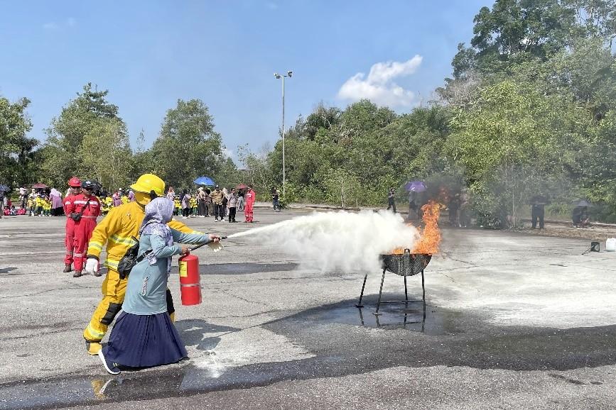 Pertamina Ajarkan Anak TK dan Guru di Duri Taklukkan si Jago Merah