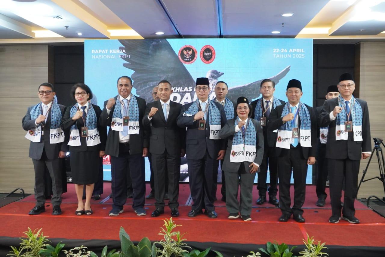 Sellvyana Sangkek Perempuan Papua Pertama Yang Dilantik Menjabat Sebagai Ketua FKPT