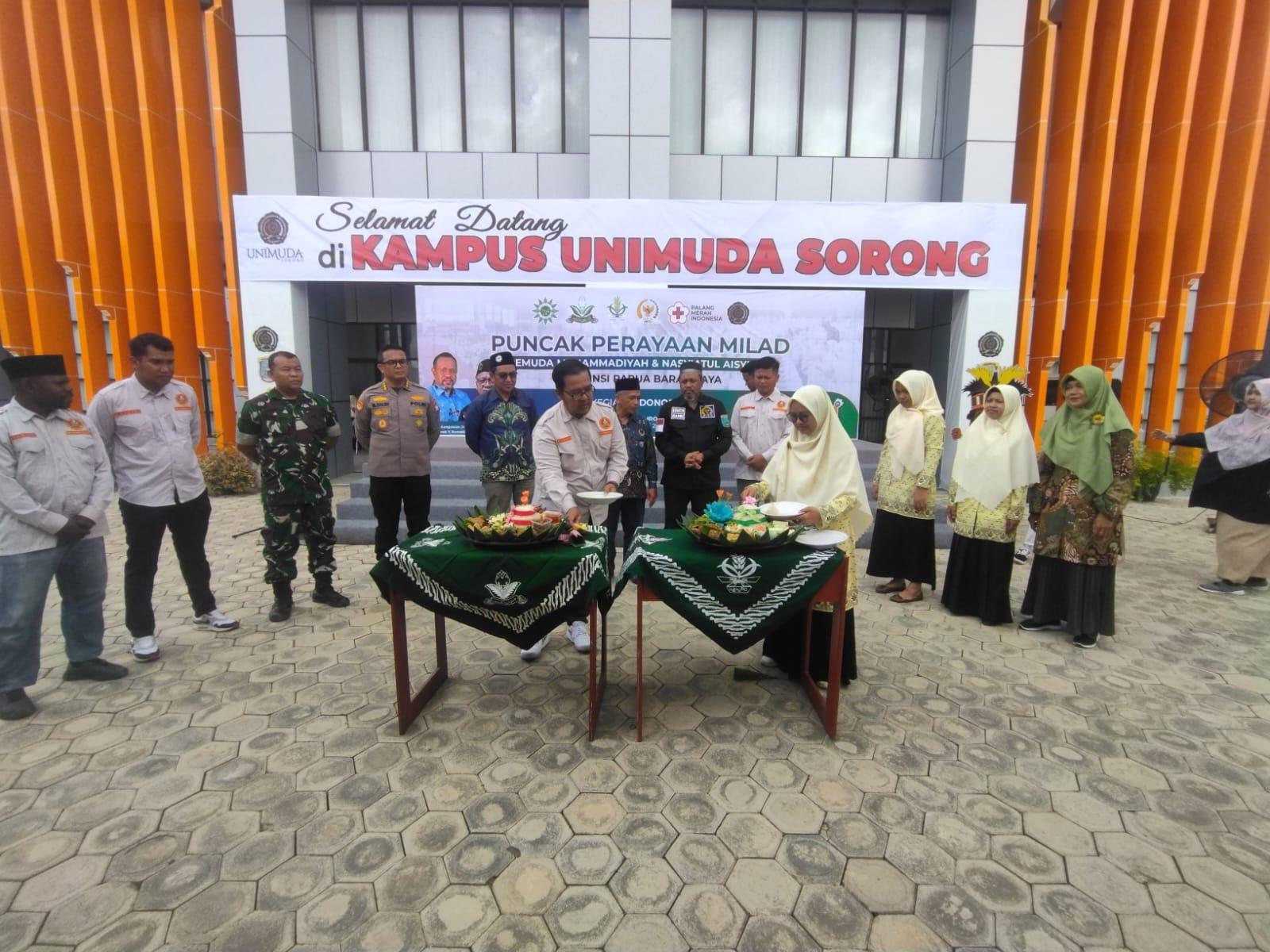Hadiri Milad Pemuda Muhammadiyah dan Nasyiatul Aisyiyah, Senator Mamberob Rumakiek: Kontribusi Muhammadiyah Sangat Besar Untuk SDM Anak Papua