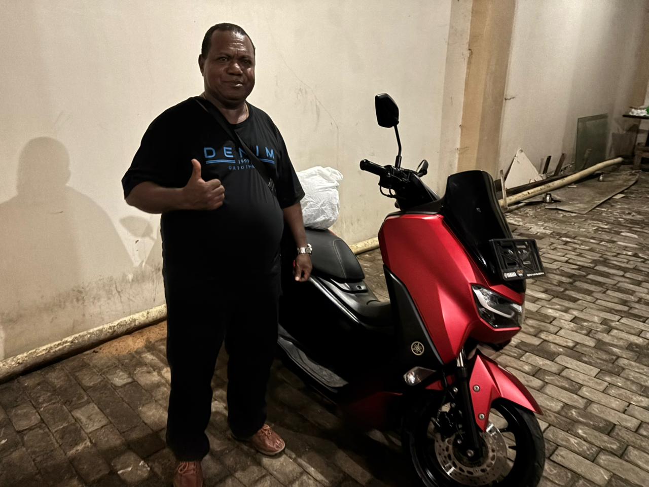 Tokoh Adat Moi Terima Apresiasi Presiden Berupa 1 Unit Motor