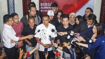 Materi Stand-Up Comedy 'Mens Rea' Berbuntut Panjang, Pandji Pragiwaksono Disomasi Eks Jubir Dharma-Kun