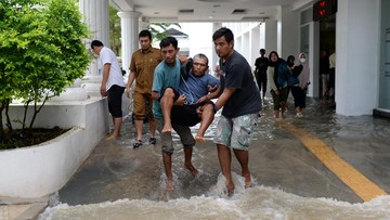 Kota Serang Dikepung Banjir: Rumah Sakit dan Kantor Pemerintah Ikut Terendam