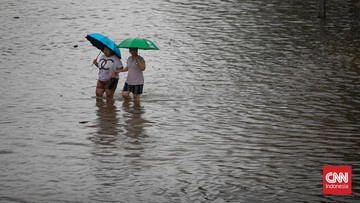 Jakarta Terpungung Banjir! 44 Ruas Jalan Lumpuh dan Puluhan RT Tergenang Air