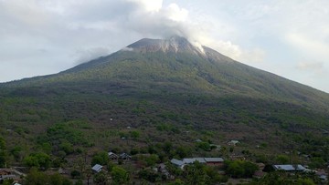 Waspada! Gunung Ili Lewotolok Meletus 162 Kali, Gunung Ibu di Maluku Utara Turut Erupsi