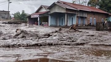 Waspada! Banjir Lahar Dingin Semeru Terjang Lumajang Usai Hujan Deras, Warga Diminta Menjauh dari Sungai
