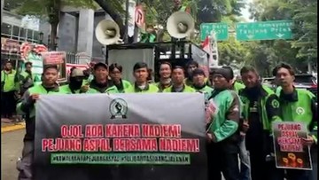 Aksi Solidaritas di PN Jakpus: Ratusan Driver Ojol Beri Dukungan Penuh untuk Nadiem Makarim
