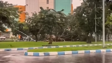 Cuaca Ekstrem! Bandara Juanda Diterjang Puting Beliung, Sejumlah Penerbangan Terpaksa Dialihkan