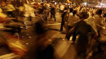 Kericuhan Pecah di Sawangan, Massa Suporter Persija dan Persib Terlibat Bentrok Sengit