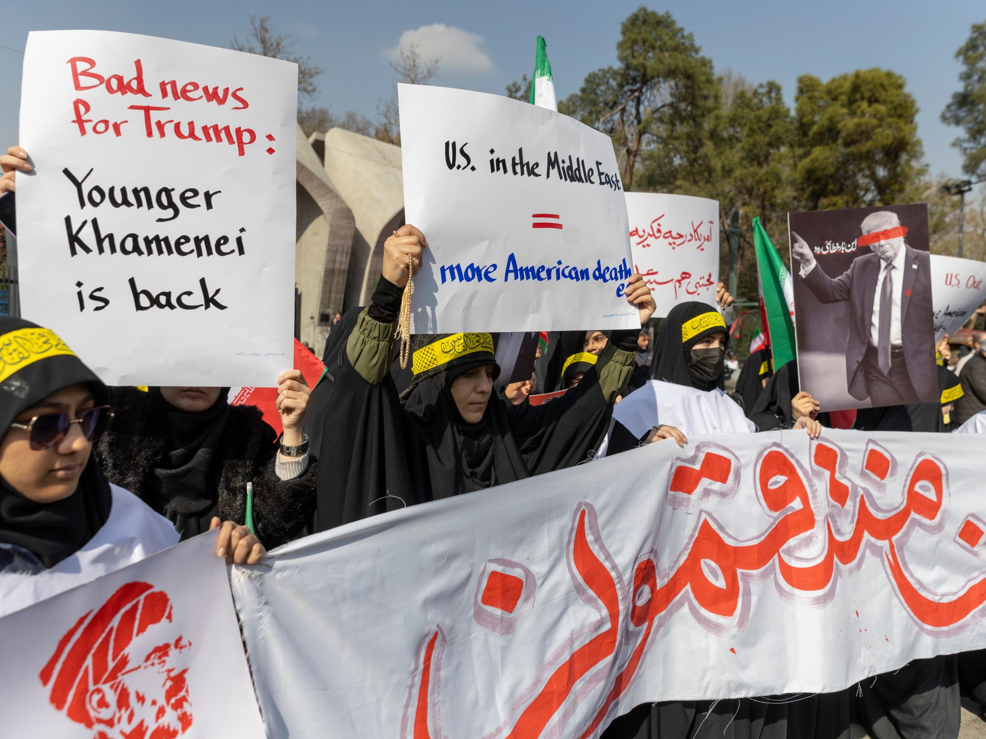 Pejabat Iran Menyuarakan Perayaan 'Pembakaran Trump' di Tengah Pertempuran Naratif