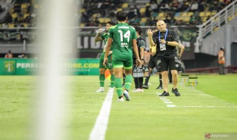 Persebaya Raih Kemenangan Tipis 1-0 atas Persita di Surabaya
