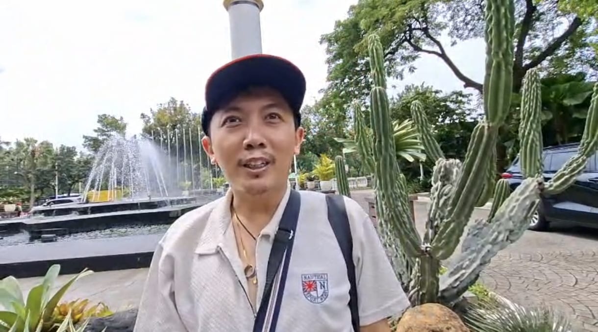 Ratusan Massa Aksi dari Berbagai Perguruan Tinggi Unjuk Rasa di Mahkamah Konstitusi