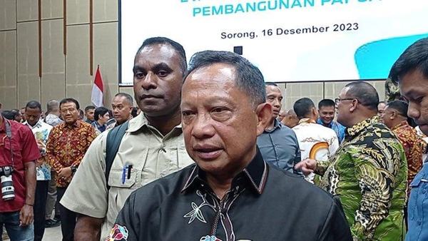 20231217_Mendagri-Tito-Karnavian-di-Kota-Sorong-1.jpg