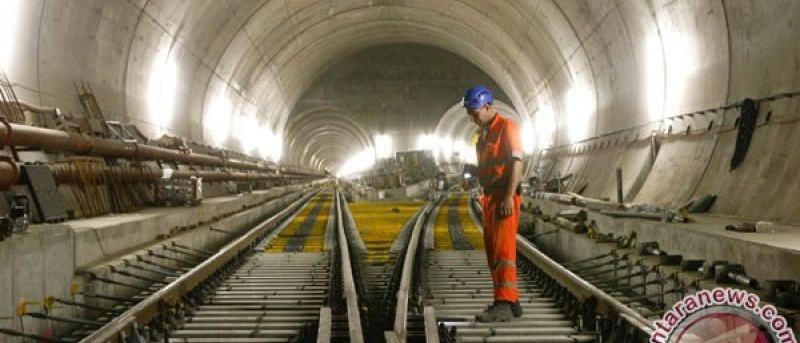 5-terowongan-kereta-api-terpanjang-di-dunia-dari-swiss-hingga-spanyol-1767539169.jpg