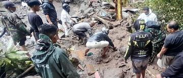 691-kk-mengungsi-akibat-banjir-bandang-di-sitaro-sulut-17-tewas-1767904251.jpg