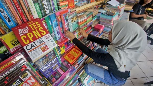 8-rekomendasi-buku-belajar-untuk-persiapan-tes-cpns-2026-1768058089.jpg
