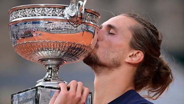 Alexander Zverev Raih Gelar Grand Slam Pertama di Roland Garros
