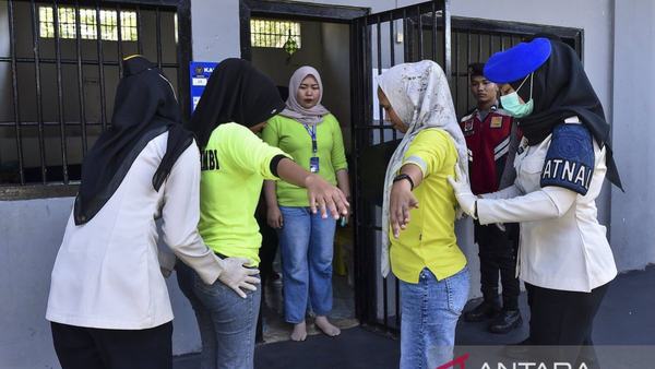 Antisipasi Penyelundupan Barang Terlarang, Petugas Geledah LPP Jambi