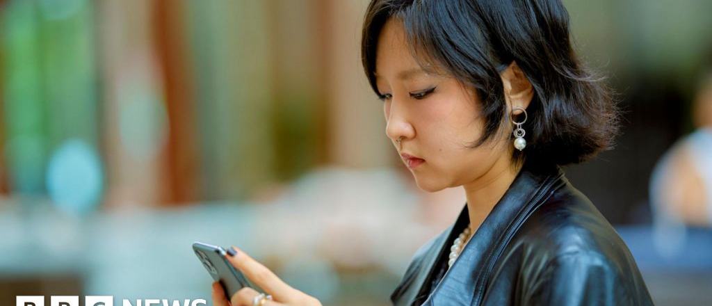 are-you-dead-the-viral-chinese-app-for-young-people-living-alone-1768263826.jpg