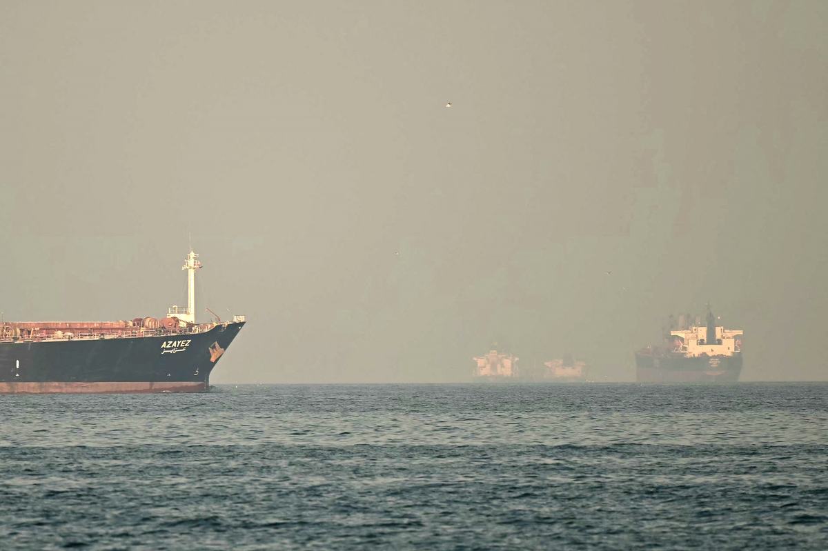 as-bajak-kapal-kargo-iran-di-selat-hormuz-picu-perang-laut-1776644119.jpg