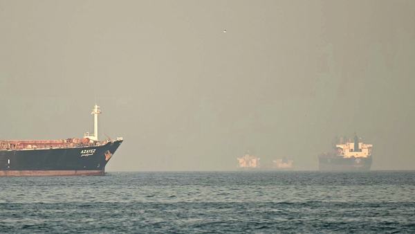 as-bajak-kapal-kargo-iran-di-selat-hormuz-picu-perang-laut-1776644119.jpg