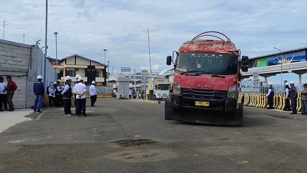 ASDP Terapkan Sistem Satu Pintu Kendaraan di Pelabuhan Merak