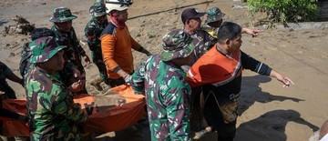 banjir-bandang-terjang-sitaro-sulut-14-orang-tewas-21-rumah-hilang-1767659405.jpg