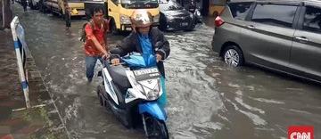 banjir-di-tangerang-warga-mulai-mengungsi-ketinggian-hingga-1-meter-1768262572.jpg