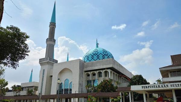 bolehkah-arisan-di-masjid-atau-mushala-1767947951.jpg