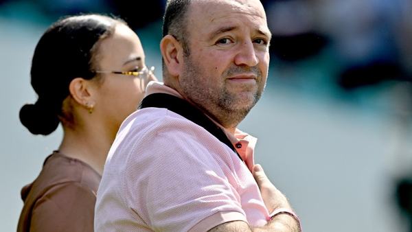 bondi-attack-hero-al-ahmed-responders-honoured-at-australia-cricket-match-scrape-1767538303.jpg