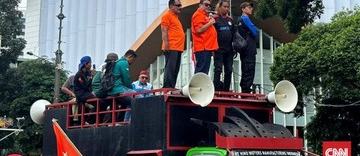 buruh-demo-lagi-besok-protes-kebijakan-upah-minimum-pramono-demul-1767789448.jpg