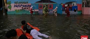 daftar-46-ruas-jalan-dan-28-rt-di-jakarta-terendam-banjir-1768219665.jpg