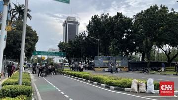 demo-buruh-bubar-jalan-medan-merdeka-selatan-kembali-dibuka-1767875521.jpg
