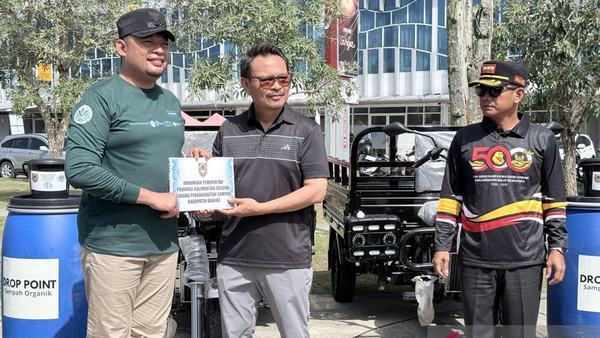DLH Kalsel Kumpulkan Dua Ton Sampah di Hari Lingkungan Hidup
