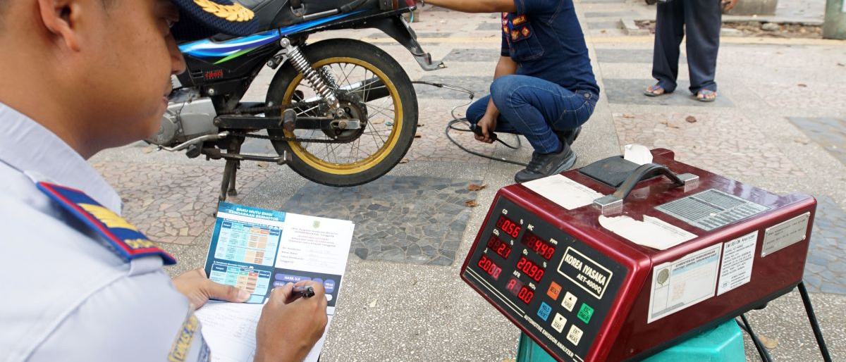 DLH-Perkimhub Trenggalek gelar uji emisi gratis kendaraan bermotor