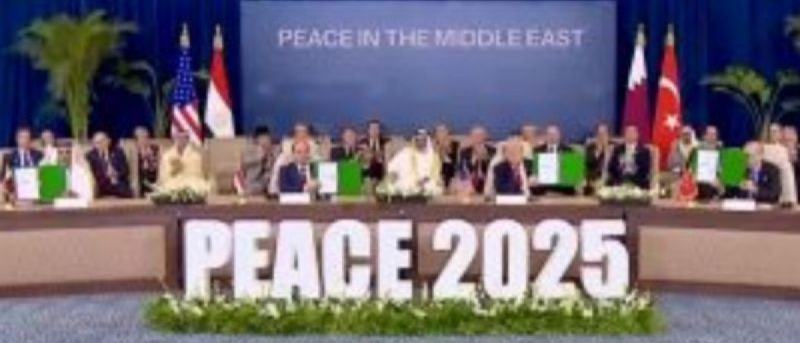 donald-trump-sebut-prabowo-sosok-luar-biasa-di-ktt-perdamaian-gaza-1767537294.jpg