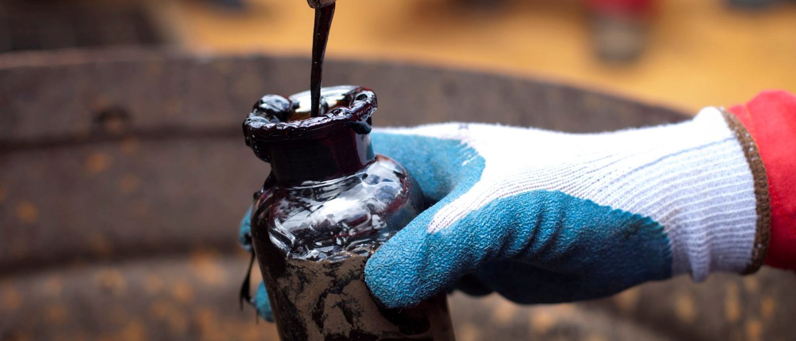 fact-checking-trump-on-promised-us-oil-company-investment-in-venezuela-scrape-1767760548.jpg