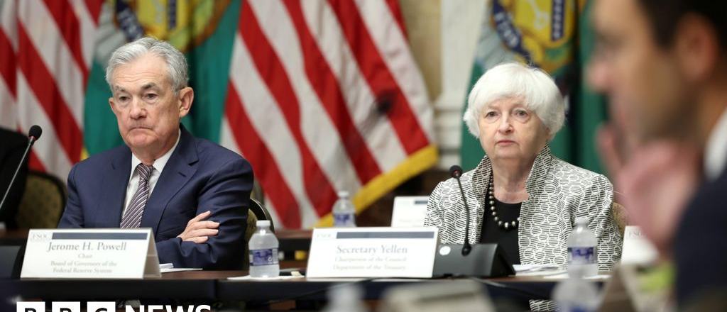 former-fed-chairs-condemn-criminal-investigation-into-jerome-powell-1768263506.jpg