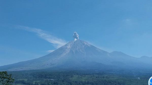 Gunung Semeru Didominasi Gempa Letusan, PVMBG Tetapkan Status Siaga