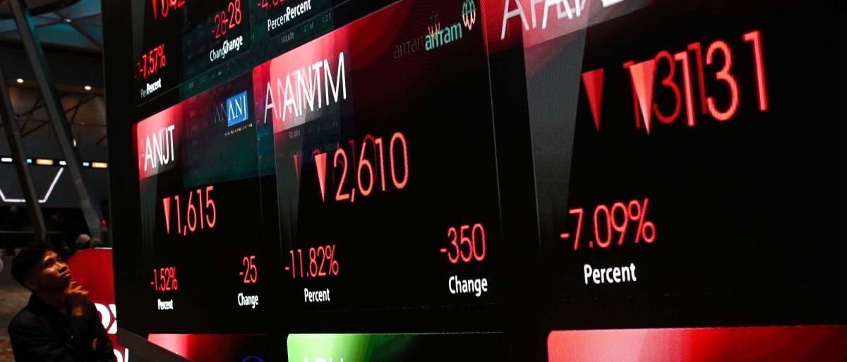 IHSG Melemah ke 5.692 Dipicu Dolar dan Bunga Tinggi
