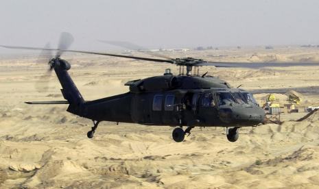 iran-bantah-trump-operasi-penyelamatan-pilot-as-gagal-dua-helikopter-black-hawk-ikut-dibom-irgc-1775397633.jpg