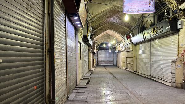 irans-commercial-hubs-became-flashpoints-for-frustration-scrape-1767875794.jpg