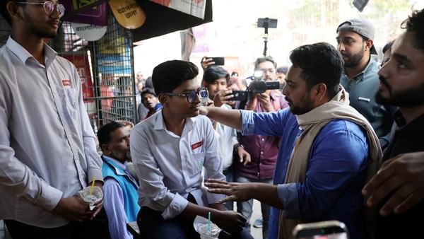 jobs-cash-loans-can-bangladeshs-parties-deliver-on-election-promises-1770099924.jpg