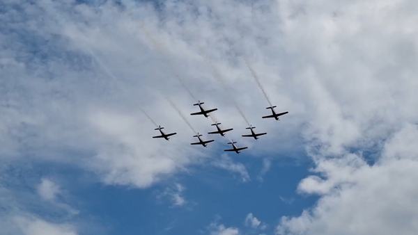 Jupiter Aerobatic Team TNI AU Pukau Ribuan Warga Banjarbaru