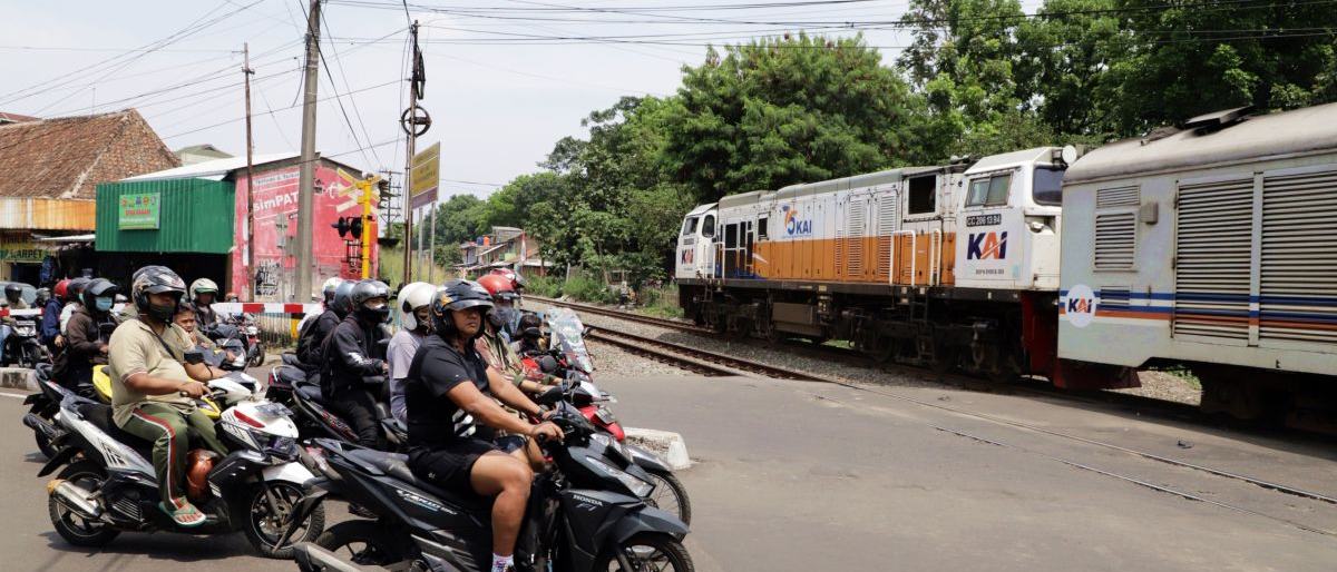 KAI Imbau Pengguna Jalan Disiplin di Perlintasan Sebidang
