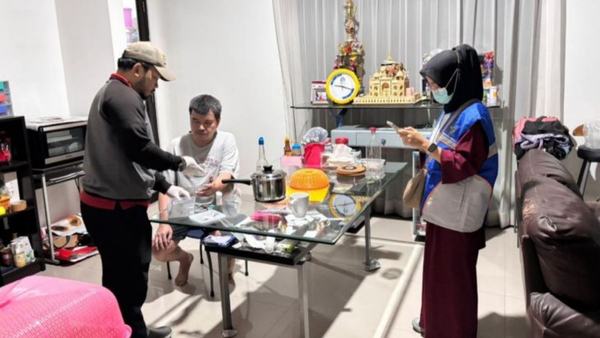 Kejari Surabaya Tangkap Dua Buronan Korupsi Kredit Fiktif Rp4,75 Miliar