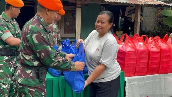 Korpasgat bangun kedekatan dengan rakyat lewat Jumat Berkah