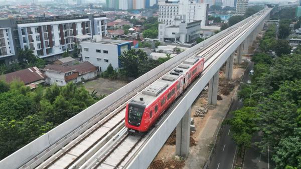 LRT Velodrome-Dukuh Atas Dinilai Efektif Atasi Kemacetan Jakarta
