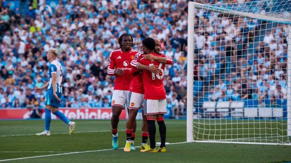 Manchester United Bungkam Brighton 3-0 di Laga Pamungkas