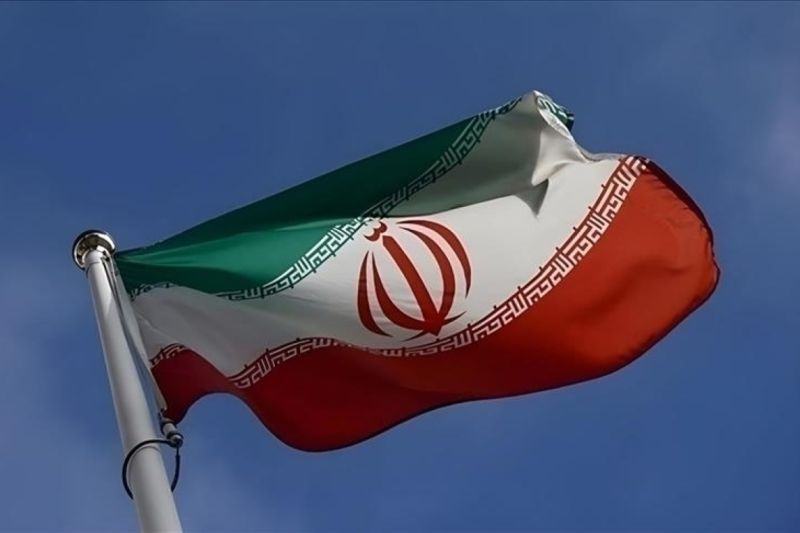 mata-uang-iran-melemah-apa-bedanya-rial-dan-toman-1768840030.jpg
